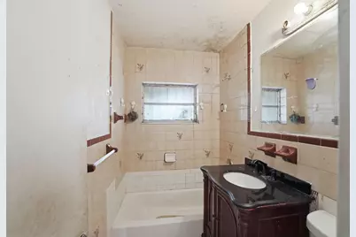 4925 E 9th Court, Hialeah, FL 33013 - Photo 10