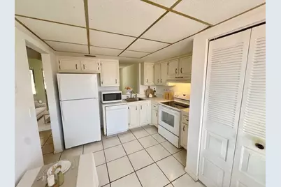 7610 NW 18th Street #305, Margate, FL 33063 - Photo 4