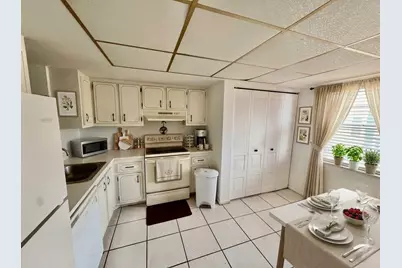 7610 NW 18th Street #305, Margate, FL 33063 - Photo 8