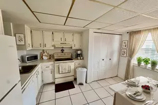 7610 NW 18th St, Margate, FL 33063 - Photo 8