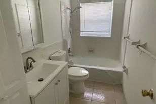 2753 NE 32nd St, Fort Lauderdale, FL 33306 - Photo 4