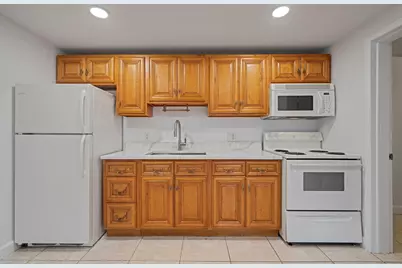 7110 Southgate Boulevard, Tamarac, FL 33321 - Photo 10