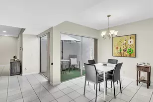 2551 N 40th Ave, Hollywood, FL 33021 - Photo 4