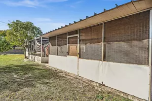 2551 N 40th Ave, Hollywood, FL 33021 - Photo 36