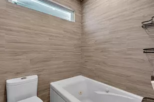 2551 N 40th Ave, Hollywood, FL 33021 - Photo 30