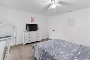 3300 NW 33rd Ct, Lauderdale Lakes, FL 33309 - Photo 12