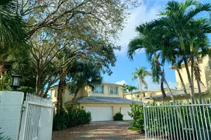 826 SE 4th Ct, Deerfield Beach, FL 33441 - Photo 1