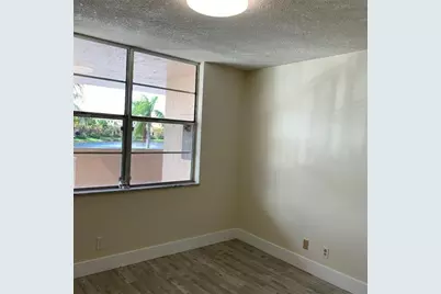 250 Jacaranda Drive #203, Plantation, FL 33324 - Photo 8