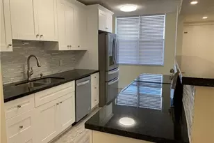 250 Jacaranda Dr, Plantation, FL 33324 - Photo 2