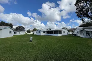 9021 NW 15th Pl, Plantation, FL 33322 - Photo 4