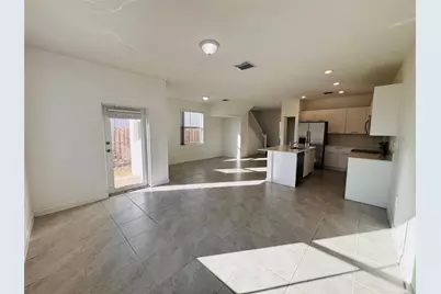 2437 NW 131st Circle #2437, Miami, FL 33167 - Photo 2