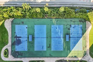 600 Three Islands Boulevard, Hallandale Beach, FL 33009 - Photo 28