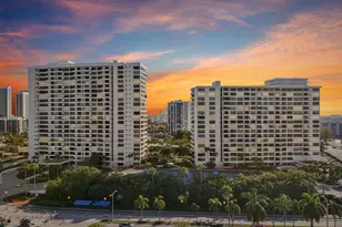 600 Three Islands Boulevard, Hallandale Beach, FL 33009 - Photo 40