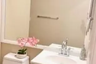 7004 Golf Pointe Cir, Tamarac, FL 33321 - Photo 40