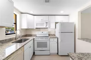 9355 SW 8th St, Boca Raton, FL 33428 - Photo 12