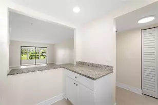 9355 SW 8th St, Boca Raton, FL 33428 - Photo 14