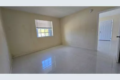 1290 NE 142nd Street #6, Miami, FL 33161 - Photo 4