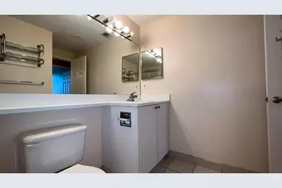 7950 N Nob Hill Road, Tamarac, FL 33321 - Photo 16