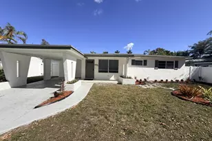 607 N Golf Dr, Hollywood, FL 33021 - Photo 2
