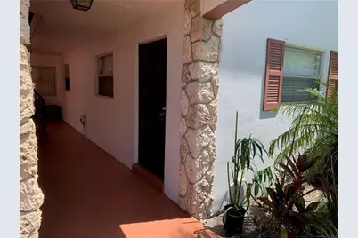 206 SW 1st Street #J-4, Pompano Beach, FL 33060 - Photo 2