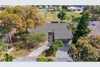 7554 Black Olive Avenue, Tamarac, FL 33321 - Photo 4