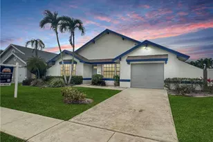 22750 Pickerel Cir, Boca Raton, FL 33428 - Photo 2