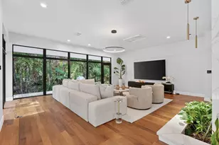 360 NW 33rd St, Oakland Park, FL 33309 - Photo 10