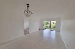 497 Lake Dora Dr, West Palm Beach, FL 33411 - Photo 4