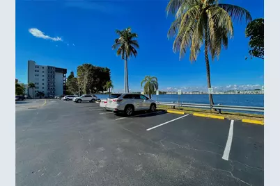 1175 NE Miami Gardens Drive #405, Miami, FL 33179 - Photo 32