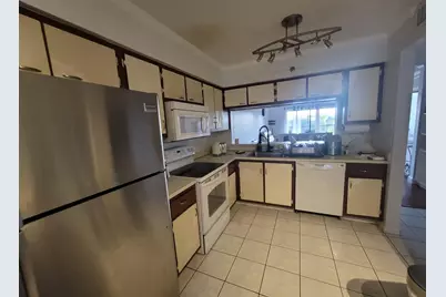 2200 S Cypress Bend Drive #308, Pompano Beach, FL 33069 - Photo 4