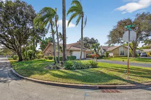 274 NW 107th Ave, Coral Springs, FL 33071 - Photo 2