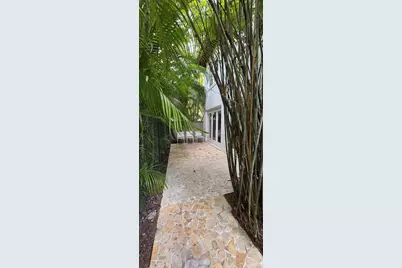 2500 S Miami Avenue, Miami, FL 33129 - Photo 2