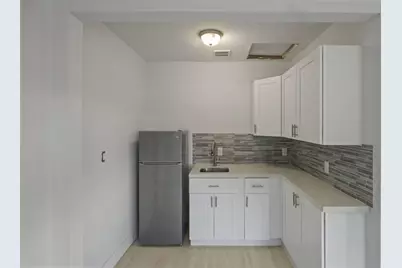 1219 NW 33rd Street #B, Miami, FL 33142 - Photo 4