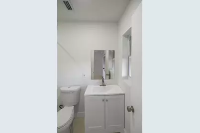 1219 NW 33rd Street #B, Miami, FL 33142 - Photo 6