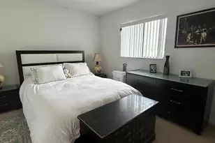 21016 NW 39th Ave, Miami Gardens, FL 33055 - Photo 16