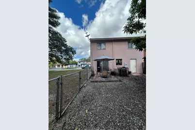 21016 NW 39th Avenue, Miami Gardens, FL 33055 - Photo 2