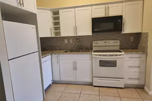 736 NW 47th St, Deerfield Beach, FL 33064 - Photo 6