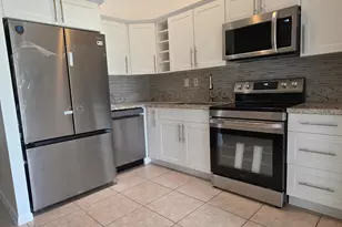 736 NW 47th St, Deerfield Beach, FL 33064 - Photo 6