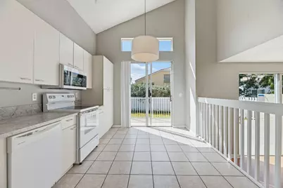 15860 NW 14th Road, Pembroke Pines, FL 33028 - Photo 4