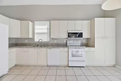 15860 NW 14th Road, Pembroke Pines, FL 33028 - Photo 2