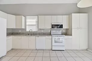 15860 NW 14th Rd, Pembroke Pines, FL 33028 - Photo 2