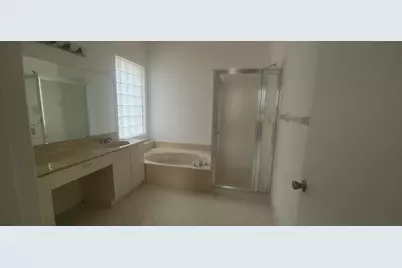 15860 NW 14th Road, Pembroke Pines, FL 33028 - Photo 12