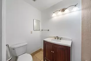 2925 Azalea Dr, Hollywood, FL 33026 - Photo 16