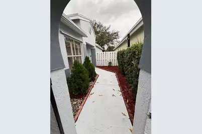 4345 SW 72nd Terrace, Davie, FL 33314 - Photo 6