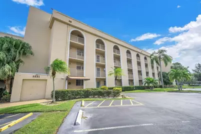 3231 Holiday Springs Boulevard #105, Margate, FL 33063 - Photo 2