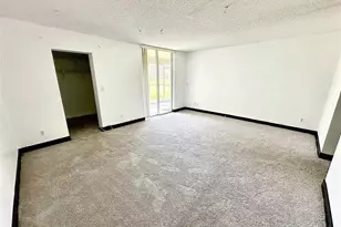 3231 Holiday Springs Blvd, Margate, FL 33063 - Photo 6