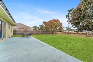 636 SW Eyerly Ave, Port Saint Lucie, FL 34983 - Photo 22