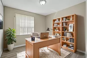 15745 NW 16th Ct, Pembroke Pines, FL 33028 - Photo 6