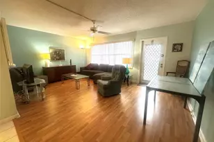 162 Grantham E, Deerfield Beach, FL 33442 - Photo 2