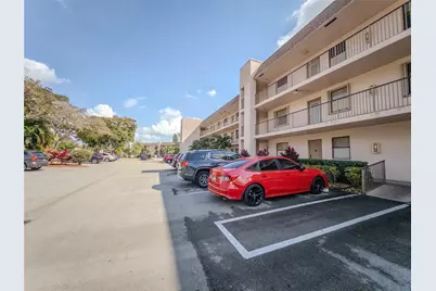 10332 Sunrise Lakes Boulevard #310, Sunrise, FL 33322 - Photo 28